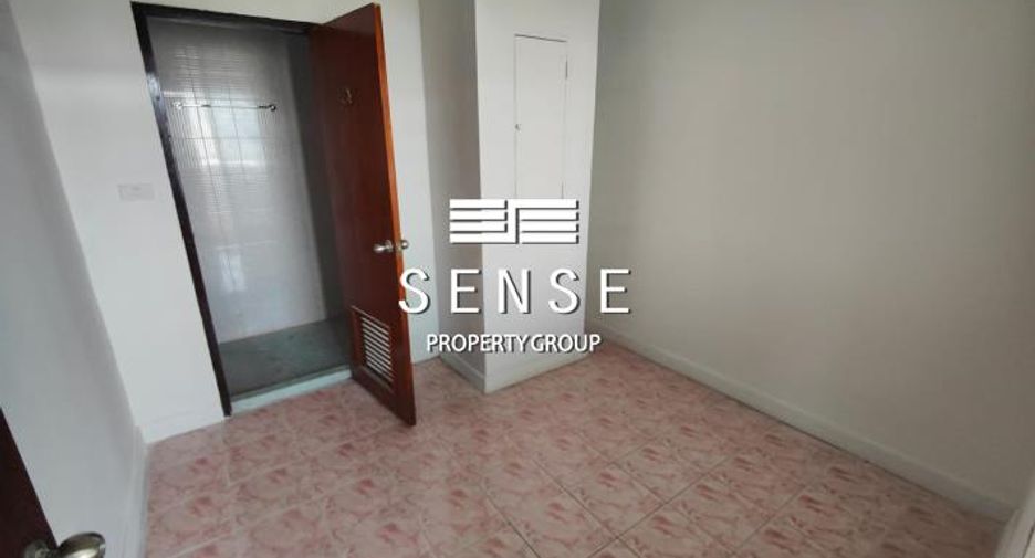 Wohnung zum Kauf mit 3 Zimmer in Watthana, Bangkok