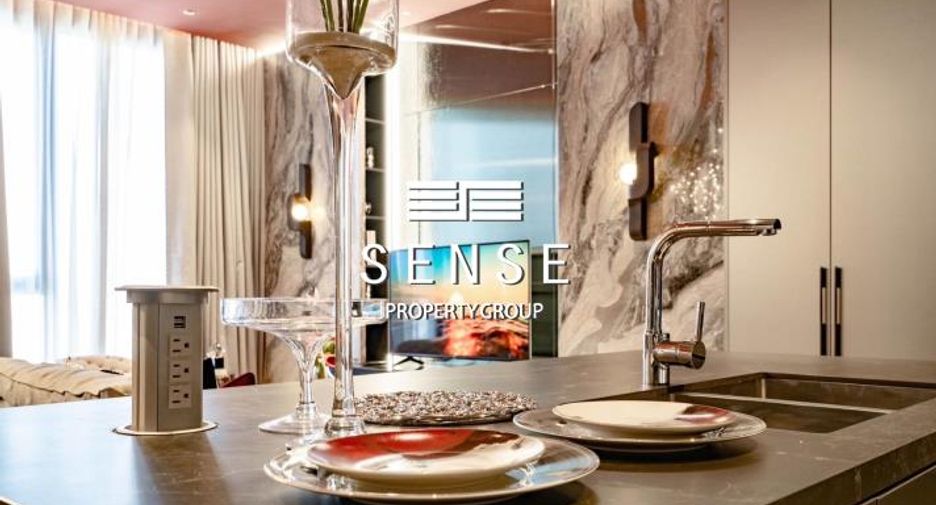For sale 3 bedrooms condo in Khlong Toei, Bangkok