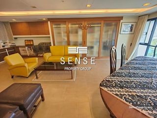 For sale 4 bedrooms condo in Watthana, Bangkok