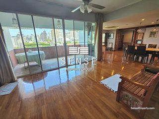 For sale 4 bedrooms condo in Watthana, Bangkok
