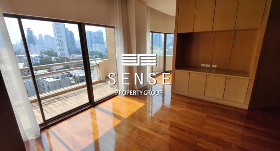 For sale 4 bedrooms condo in Watthana, Bangkok