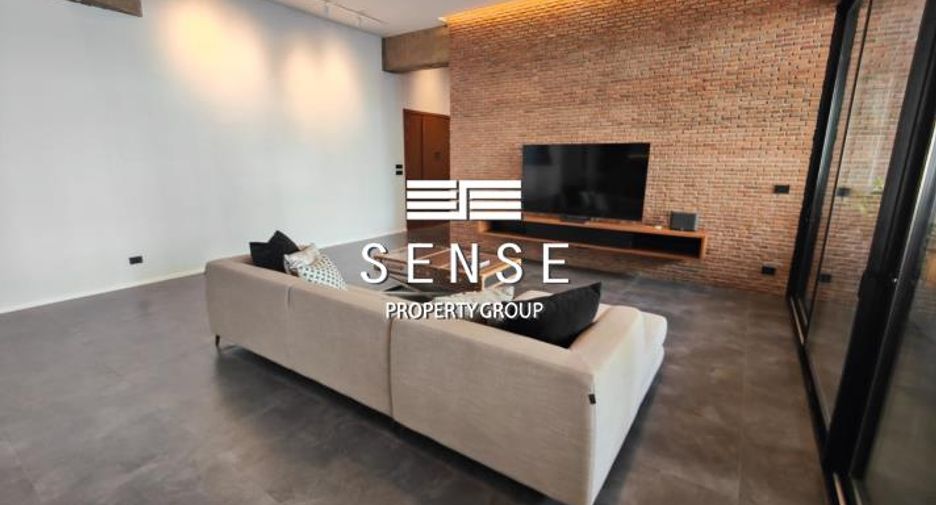 For sale 3 bedrooms condo in Khlong Toei, Bangkok