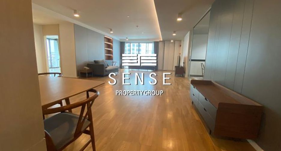 For rent 4 bedrooms condo in Watthana, Bangkok
