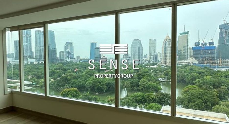 For rent 3 bedrooms condo in Pathum Wan, Bangkok