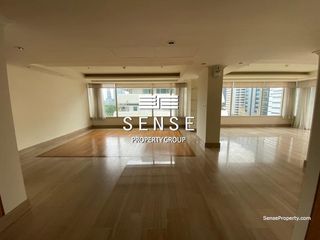 Wohnung zur Miete mit 3 Zimmer in Pathum Wan, Bangkok