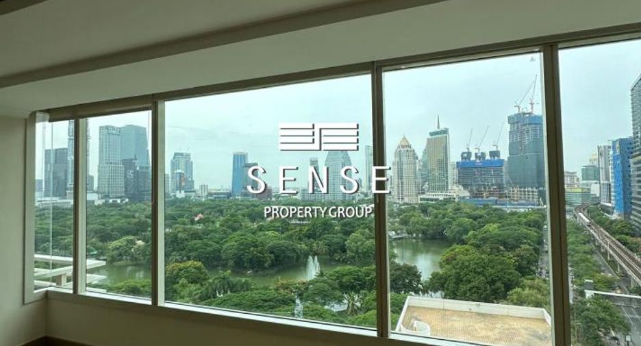 For rent 3 bedrooms condo in Pathum Wan, Bangkok