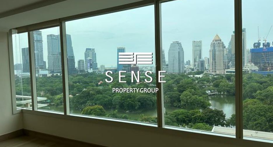For rent 3 bedrooms condo in Pathum Wan, Bangkok