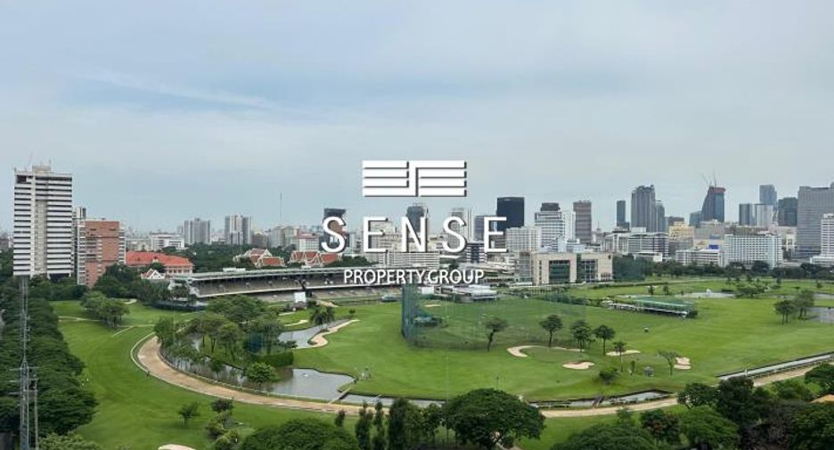 For rent 3 bedrooms condo in Pathum Wan, Bangkok