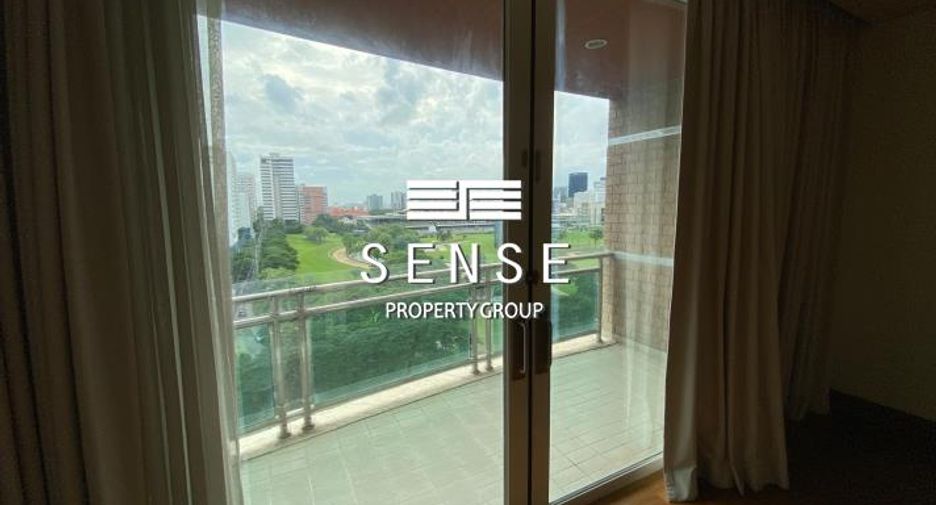For rent 3 bedrooms condo in Pathum Wan, Bangkok