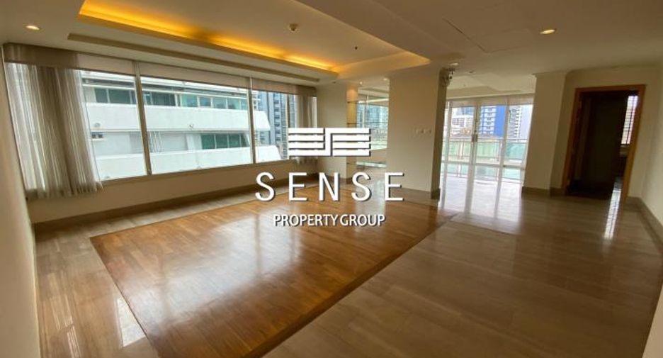 For rent 3 bedrooms condo in Pathum Wan, Bangkok
