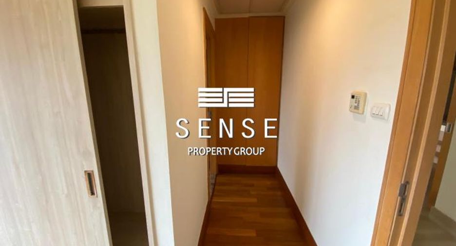 For rent 3 bedrooms condo in Pathum Wan, Bangkok