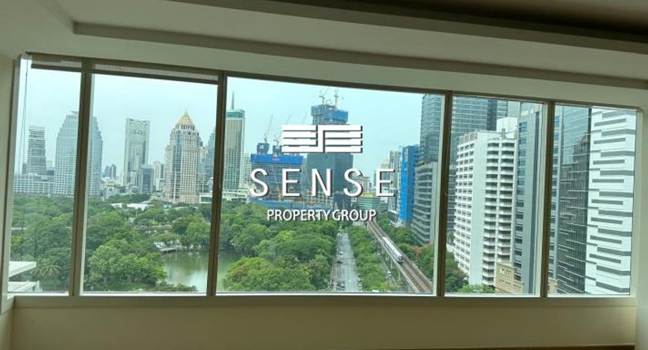 For rent 3 bedrooms condo in Pathum Wan, Bangkok
