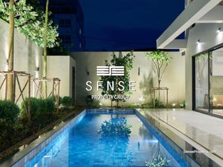 For rent 4 bedrooms house in Watthana, Bangkok