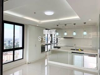 Продажа 3 спальни кондо в Щаттхана, Бангкок