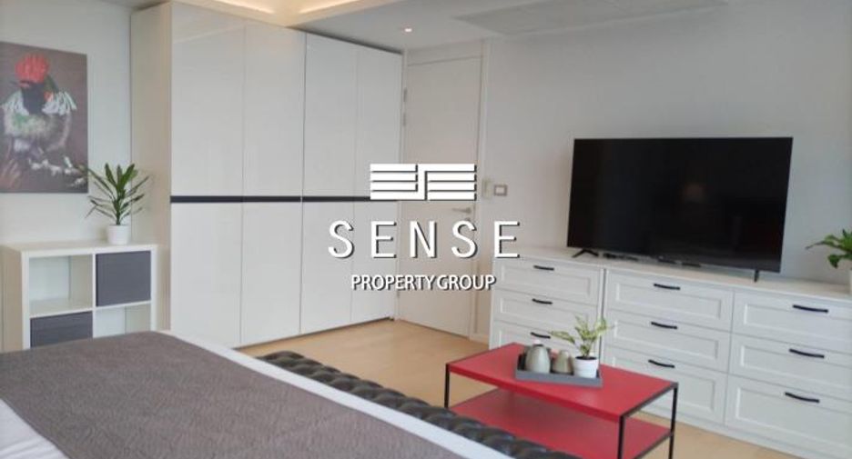 For rent 3 bedrooms condo in Watthana, Bangkok