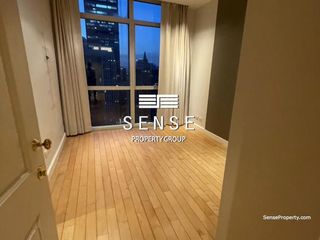 For rent 3 bedrooms condo in Pathum Wan, Bangkok