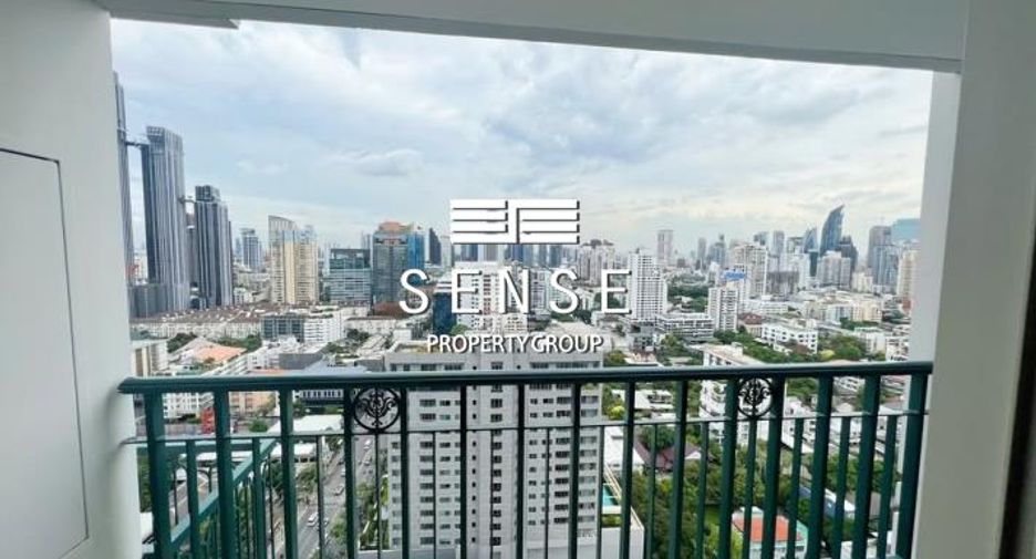 For rent 4 bedrooms condo in Watthana, Bangkok