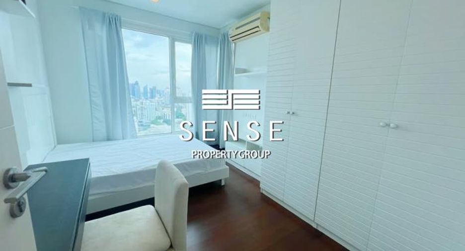 For rent 4 bedrooms condo in Watthana, Bangkok