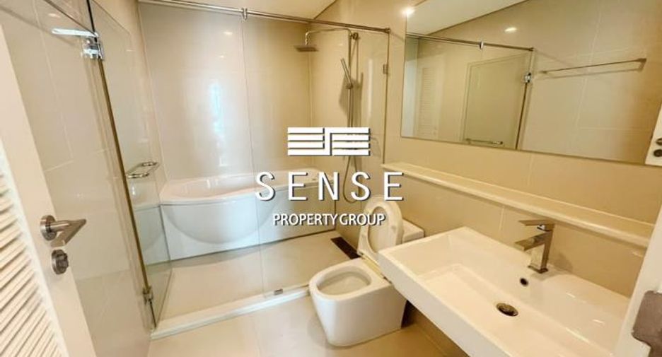 For rent 4 bedrooms condo in Watthana, Bangkok
