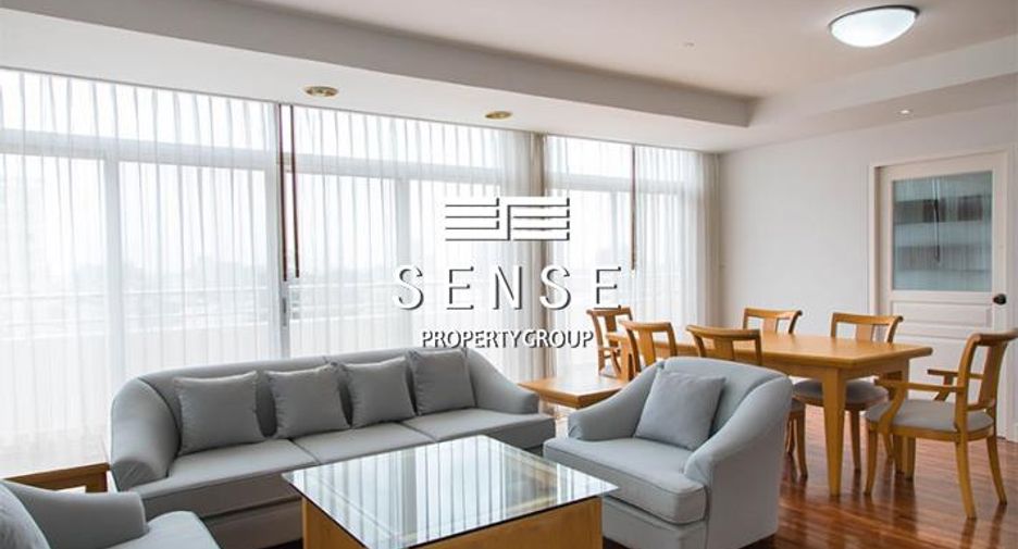 For rent 2 bedrooms condo in Khlong Toei, Bangkok