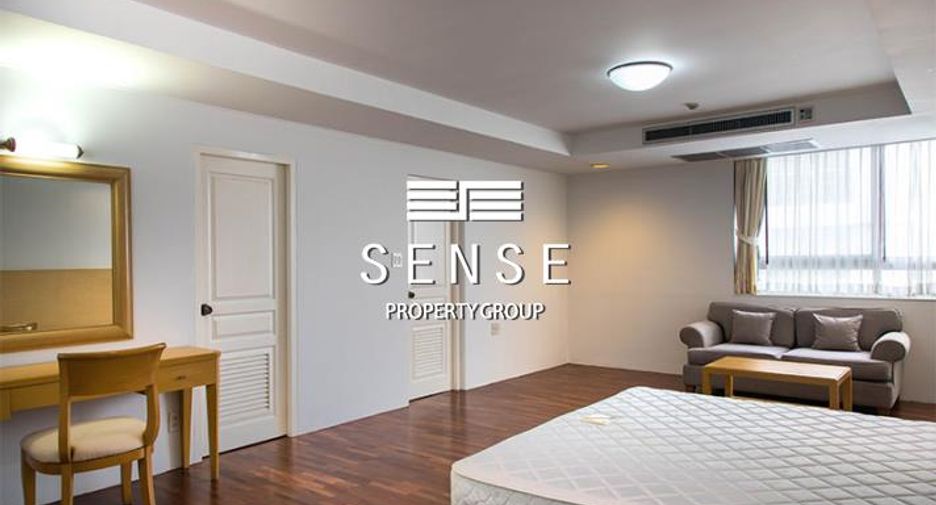 For rent 2 bedrooms condo in Khlong Toei, Bangkok