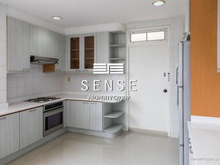 Wohnung zur Miete mit 2 Zimmer in Khlong Toei, Bangkok