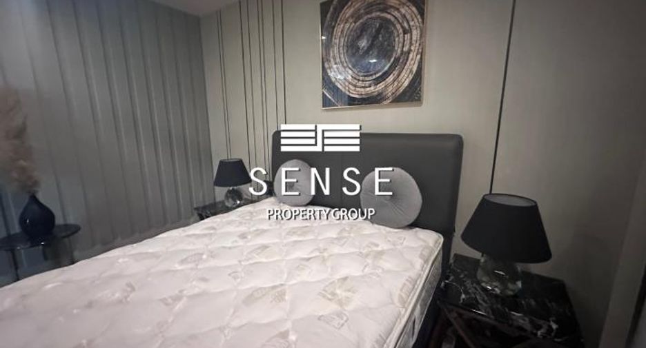 For sale 4 bedrooms townhouse in Watthana, Bangkok