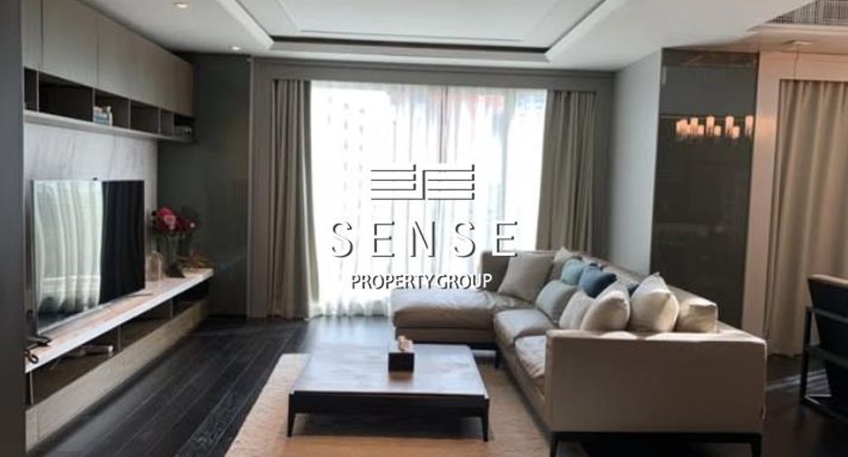 Condo en alquiler de 3 habitaciones en Khlong Toei, Bangkok