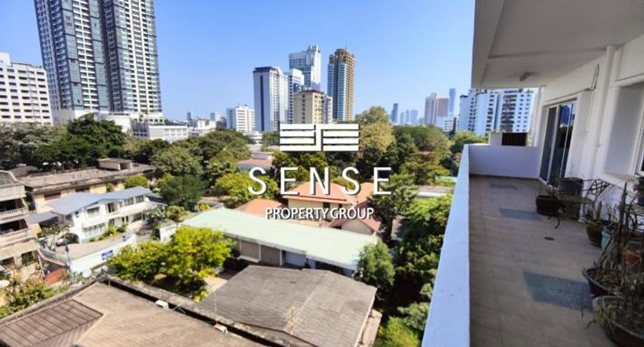 À vendre 3 chambres condo à Watthana, Bangkok