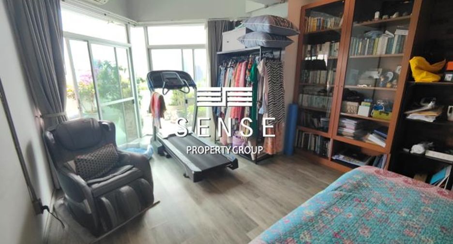 À vendre 3 chambres condo à Watthana, Bangkok