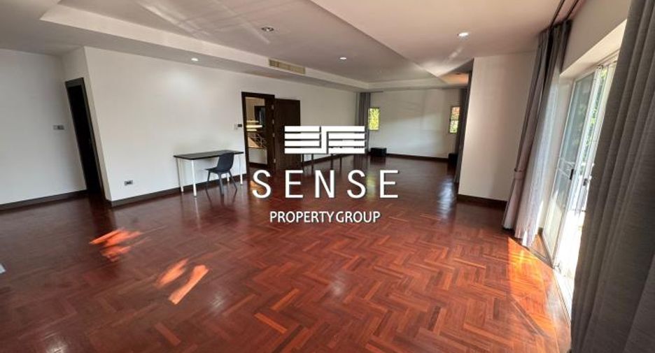 For sale 4 bedrooms house in Mueang Nonthaburi, Nonthaburi