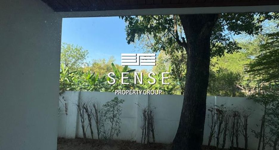 For sale 4 bedrooms house in Mueang Nonthaburi, Nonthaburi