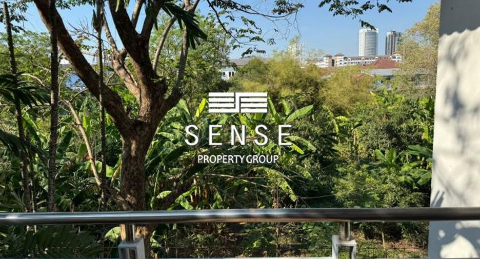 For sale 4 bedrooms house in Mueang Nonthaburi, Nonthaburi