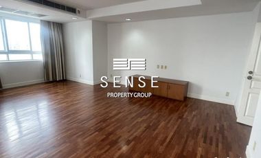 For rent 3 bedrooms condo in Khlong Toei, Bangkok