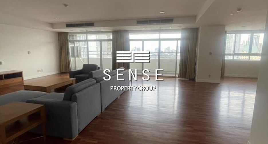 For rent 3 bedrooms condo in Khlong Toei, Bangkok