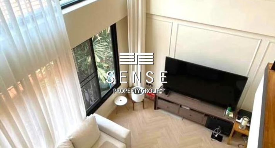 For rent 3 bedrooms townhouse in Watthana, Bangkok