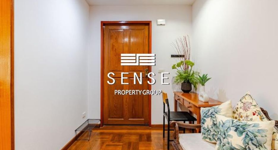 For rent 4 bedrooms condo in Watthana, Bangkok