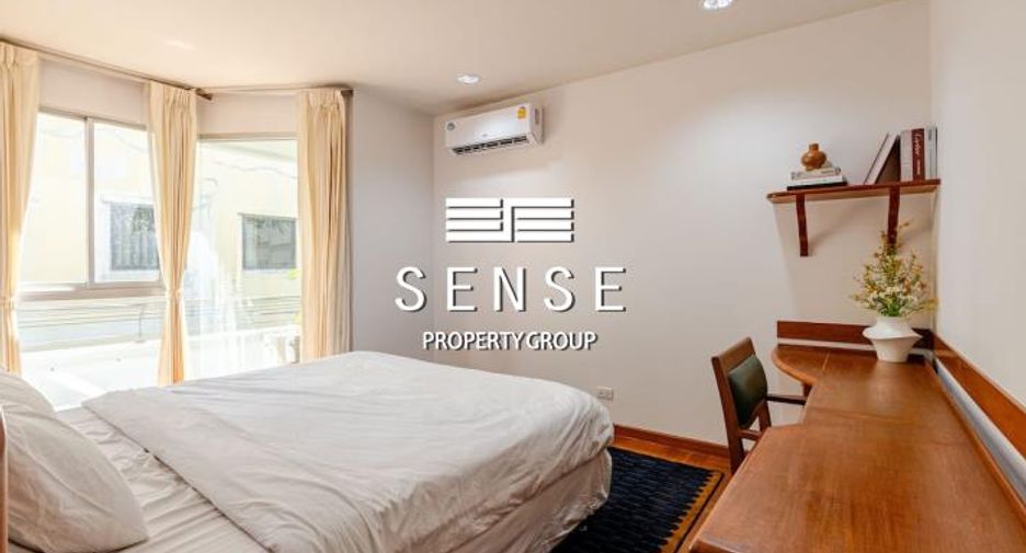 For rent 4 bedrooms condo in Watthana, Bangkok