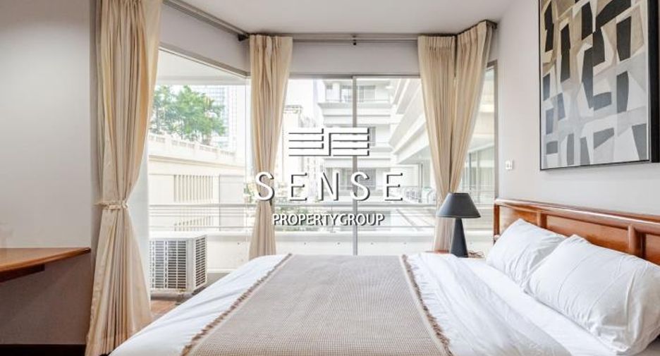 For rent 4 bedrooms condo in Watthana, Bangkok