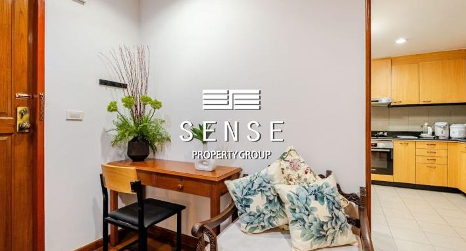 For rent 4 bedrooms condo in Watthana, Bangkok