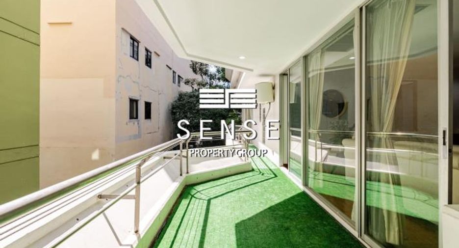 For rent 4 bedrooms condo in Watthana, Bangkok