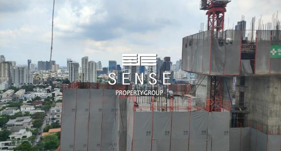For sale 4 bedrooms condo in Watthana, Bangkok