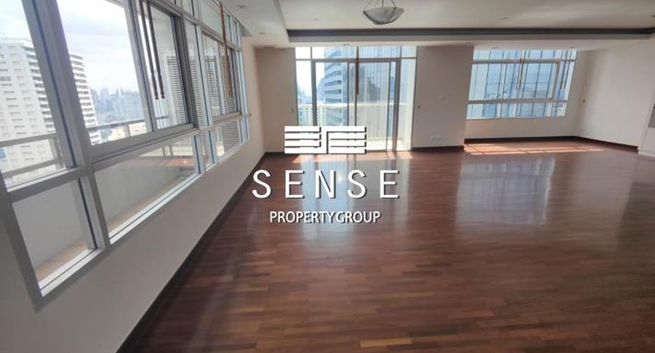 For rent 3 bedrooms condo in Watthana, Bangkok