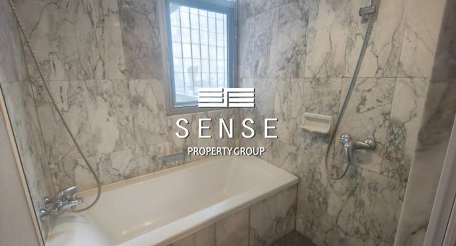 For rent 3 bedrooms condo in Watthana, Bangkok
