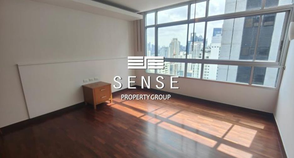 For rent 3 bedrooms condo in Watthana, Bangkok