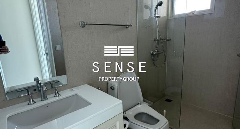 For rent 2 bedrooms condo in Watthana, Bangkok