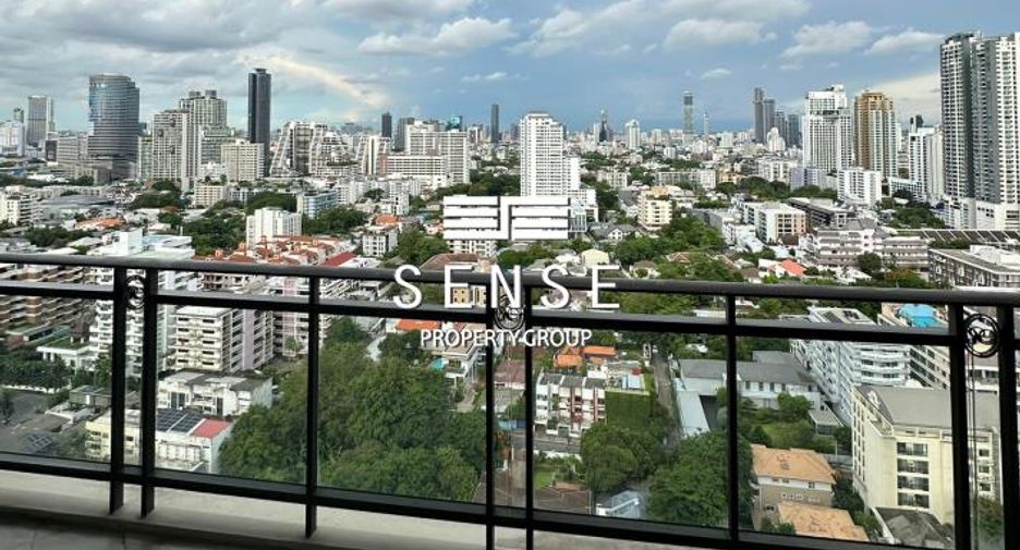For rent 2 bedrooms condo in Watthana, Bangkok