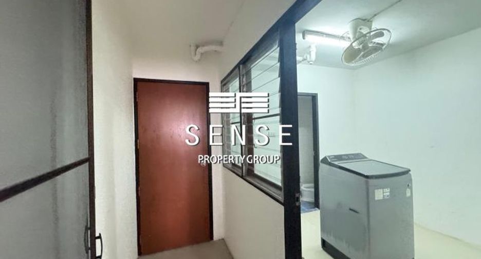 Condo en alquiler de 3 habitaciones en Khlong Toei, Bangkok