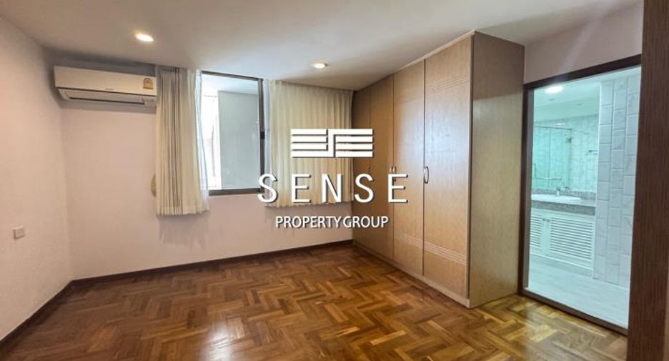 Condo en alquiler de 3 habitaciones en Khlong Toei, Bangkok