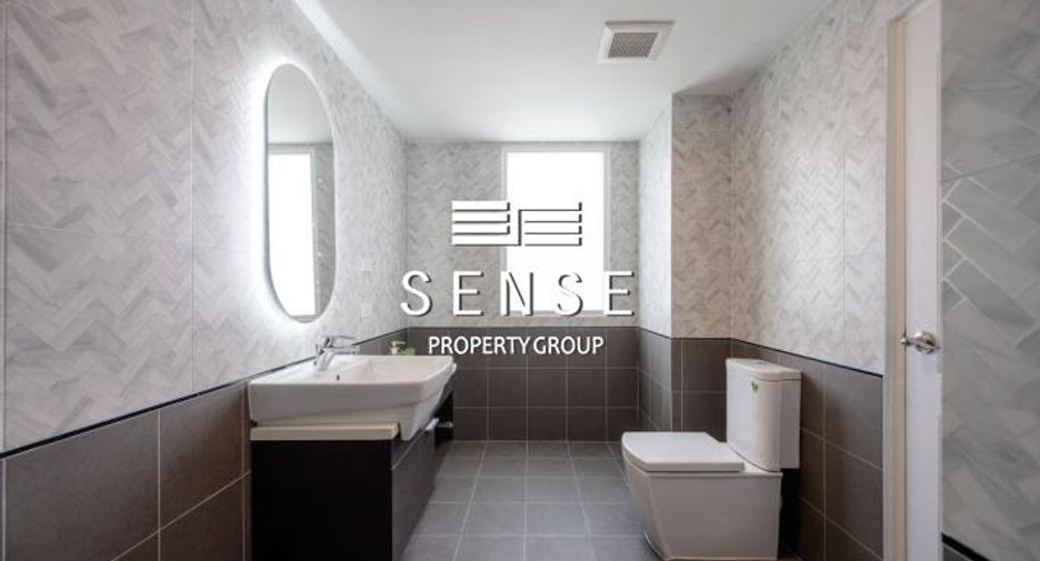 For sale 3 bedrooms condo in Yan Nawa, Bangkok